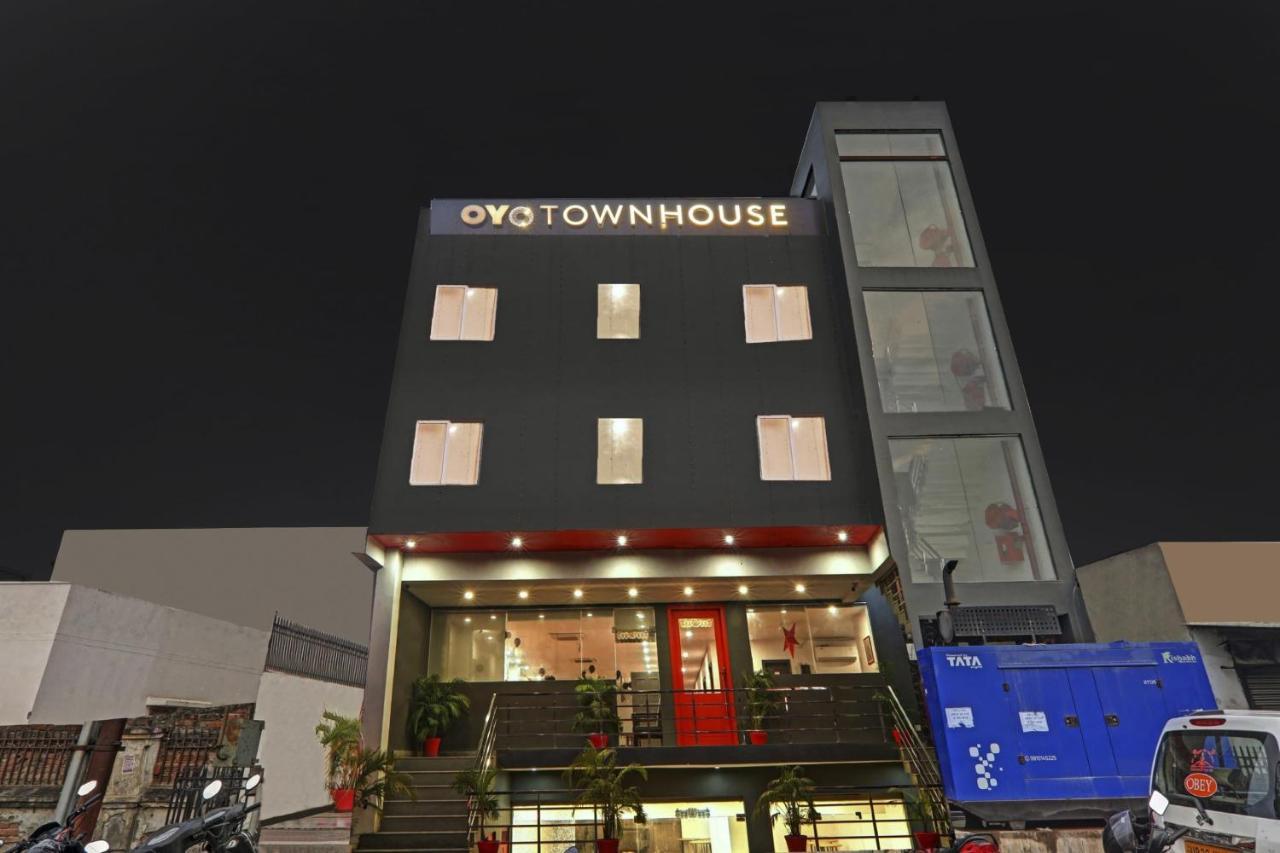 Townhouse The Shubham Hotel Bijnaur Exterior foto