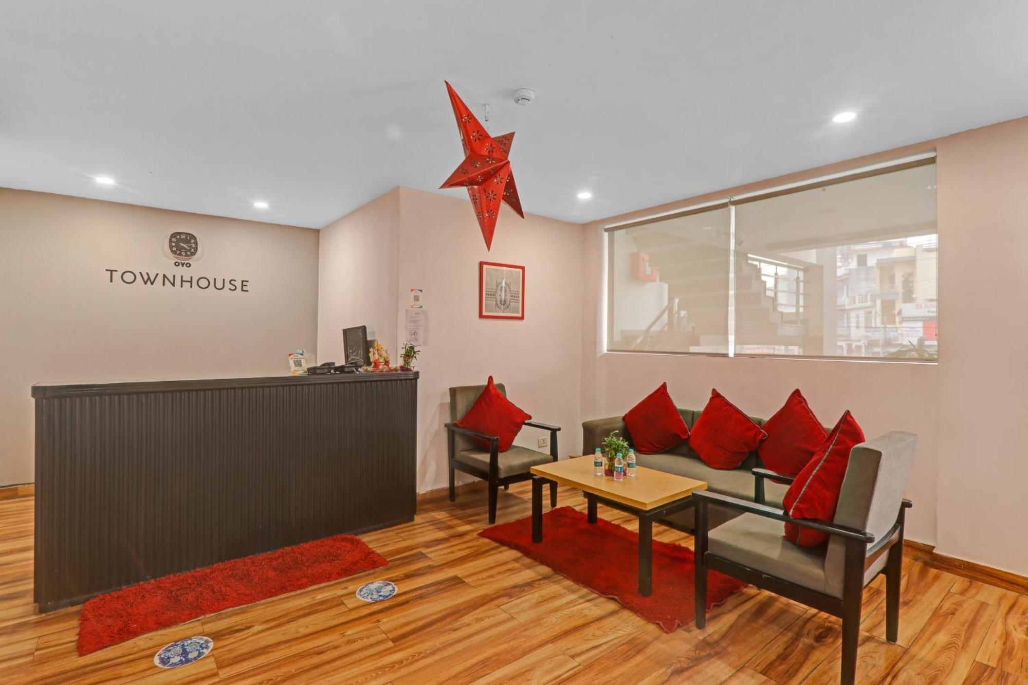 Townhouse The Shubham Hotel Bijnaur Exterior foto